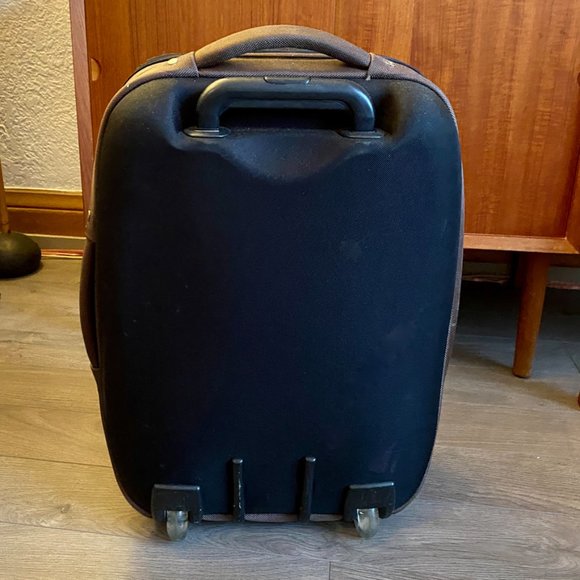 Lacoste Rolling Medium Suitcase | Designer Carry-On Bag - Picture 2 of 9